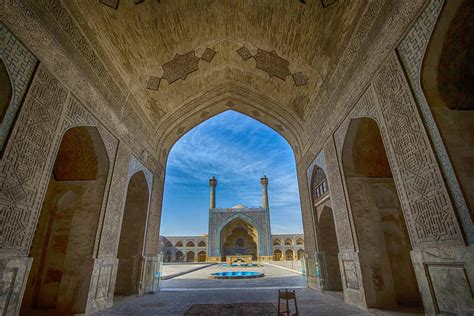  이슬람 예술의 아름다움: The Great Mosque of Isfahan  고대 도시의 영혼을 담은 아름다운 건축물!